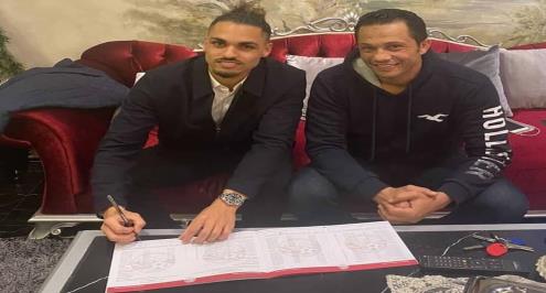 أمير عادل يصل الزمالك لإتمام التعاقد